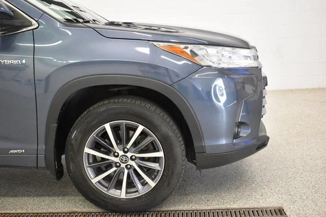 used 2017 Toyota Highlander Hybrid car, priced at $23,998