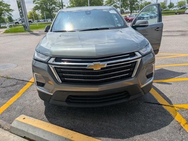 used 2023 Chevrolet Traverse car, priced at $27,498