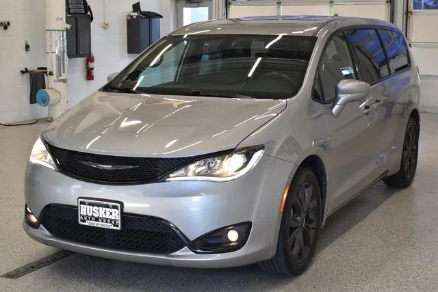 used 2018 Chrysler Pacifica car, priced at $9,798