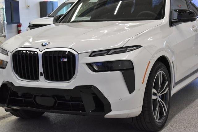 new 2025 BMW X7 car, priced at $115,505