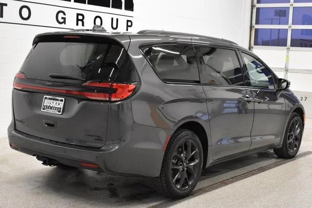 used 2021 Chrysler Pacifica car, priced at $35,498