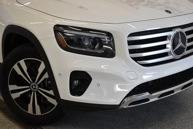 new 2025 Mercedes-Benz GLB 250 car, priced at $49,595