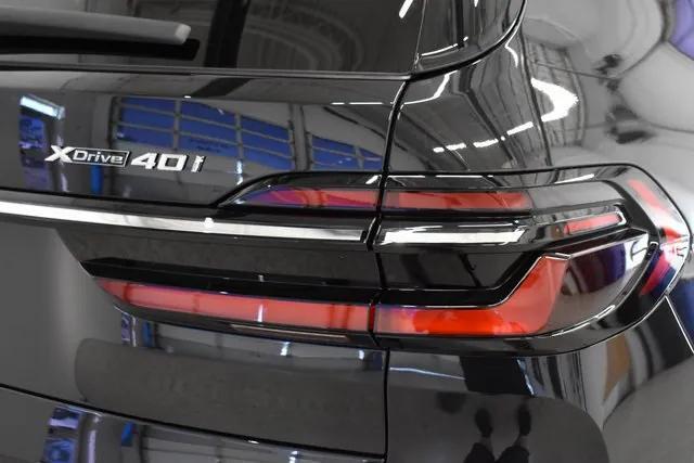 new 2026 BMW X7 car, priced at $93,785