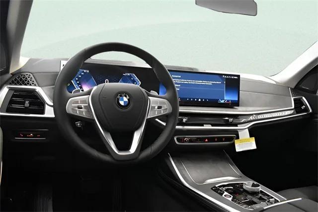 new 2026 BMW X7 car, priced at $93,785