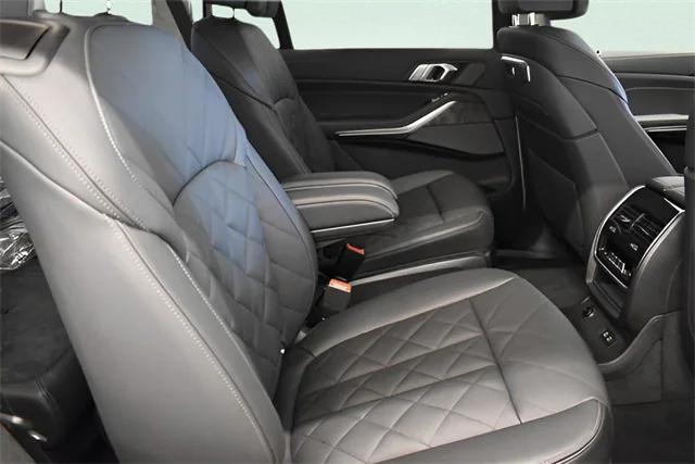 new 2026 BMW X7 car, priced at $93,785