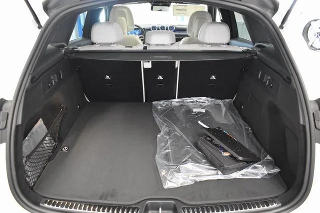 new 2025 Mercedes-Benz GLC 300 car, priced at $59,695