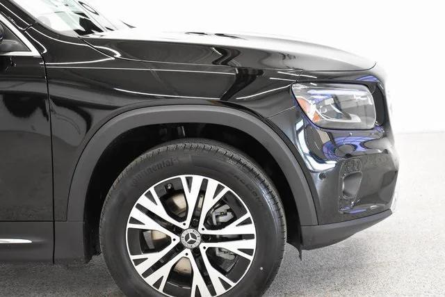new 2025 Mercedes-Benz GLB 250 car, priced at $51,095
