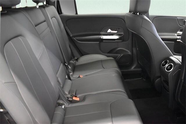 new 2025 Mercedes-Benz GLB 250 car, priced at $51,095