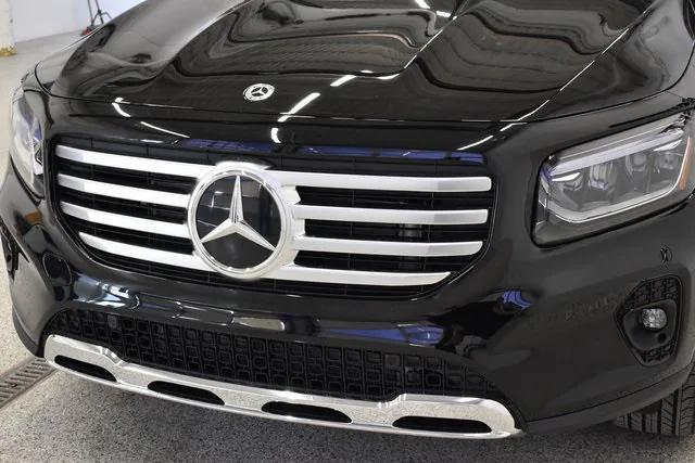 new 2025 Mercedes-Benz GLB 250 car, priced at $51,095