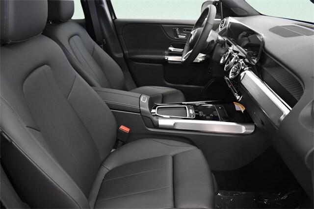 new 2025 Mercedes-Benz GLB 250 car, priced at $51,095