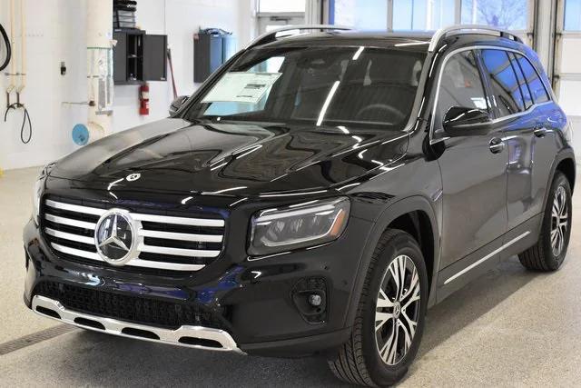 new 2025 Mercedes-Benz GLB 250 car, priced at $51,095