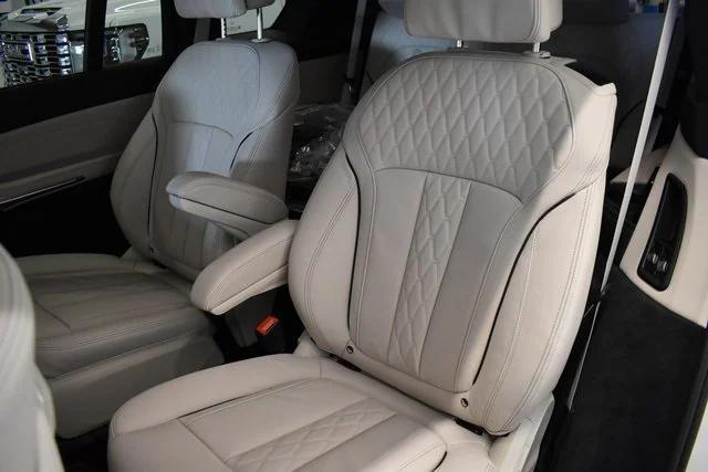 new 2026 BMW X7 car, priced at $121,735