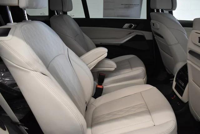 new 2026 BMW X7 car, priced at $121,735