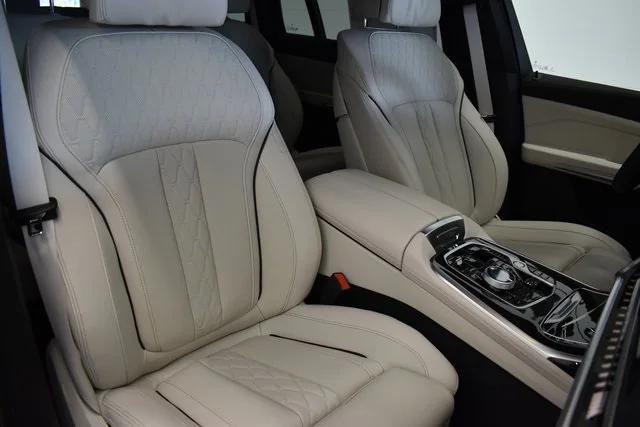 new 2026 BMW X7 car, priced at $121,735
