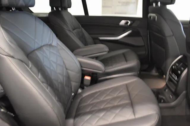 new 2026 BMW X7 car, priced at $98,285