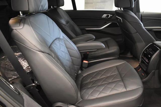 new 2026 BMW X7 car, priced at $98,010
