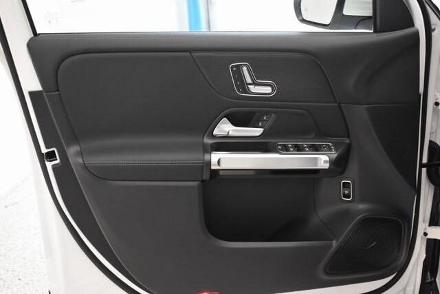 new 2025 Mercedes-Benz EQB 250 car, priced at $57,600