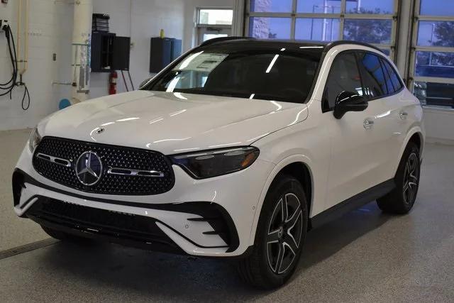 new 2025 Mercedes-Benz GLC 300 car, priced at $63,205