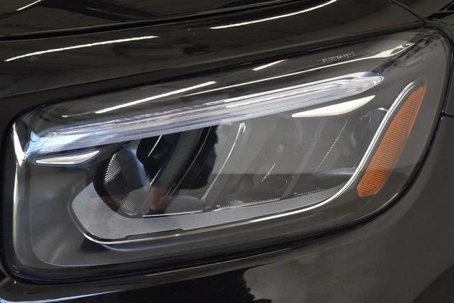 new 2025 Mercedes-Benz GLB 250 car, priced at $50,900