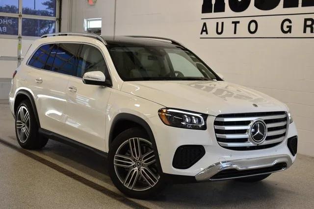 new 2025 Mercedes-Benz GLS 450 car, priced at $90,980