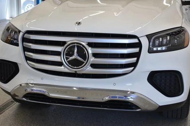 new 2025 Mercedes-Benz GLS 450 car, priced at $90,980