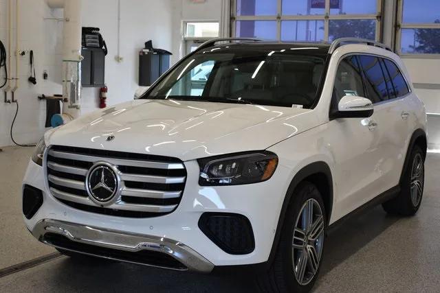 new 2025 Mercedes-Benz GLS 450 car, priced at $90,980