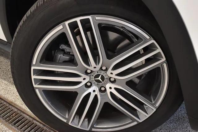 new 2025 Mercedes-Benz GLS 450 car, priced at $90,980