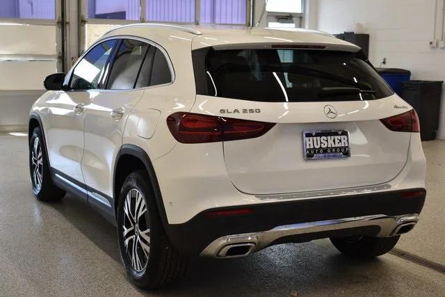 new 2025 Mercedes-Benz GLA 250 car, priced at $47,295