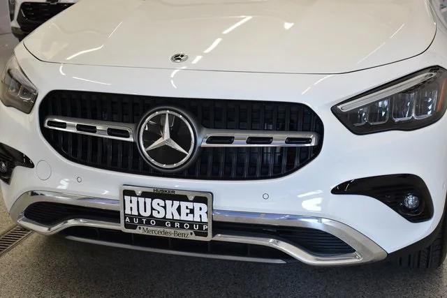new 2025 Mercedes-Benz GLA 250 car, priced at $47,295