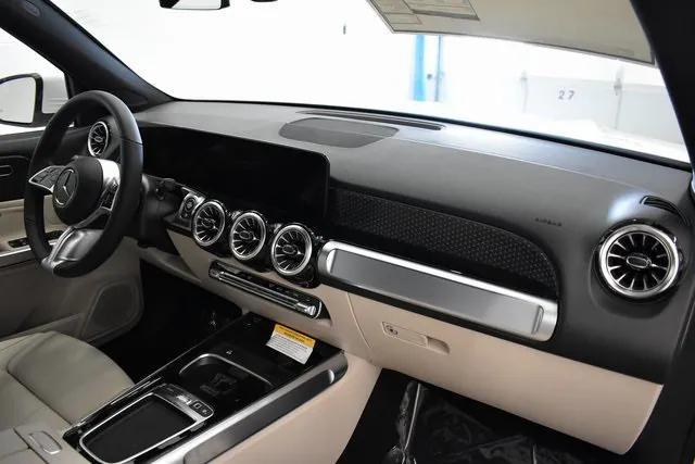new 2025 Mercedes-Benz GLB 250 car, priced at $49,595
