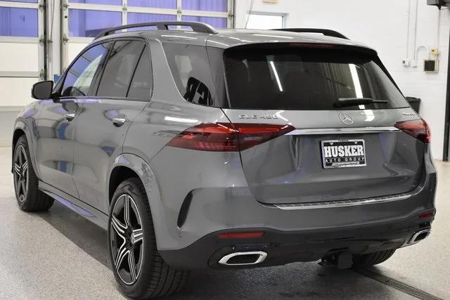 new 2025 Mercedes-Benz GLE 450 car, priced at $81,085