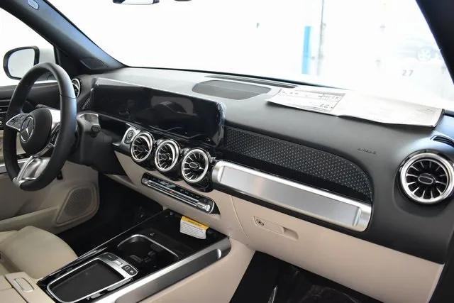 new 2025 Mercedes-Benz GLB 250 car, priced at $49,595