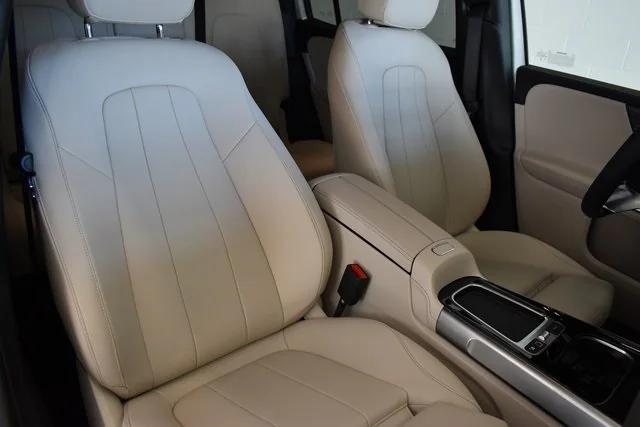 new 2025 Mercedes-Benz GLB 250 car, priced at $49,595