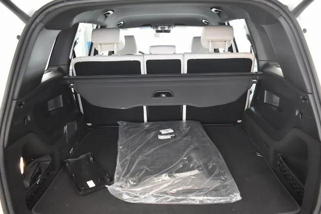 new 2025 Mercedes-Benz GLB 250 car, priced at $49,595