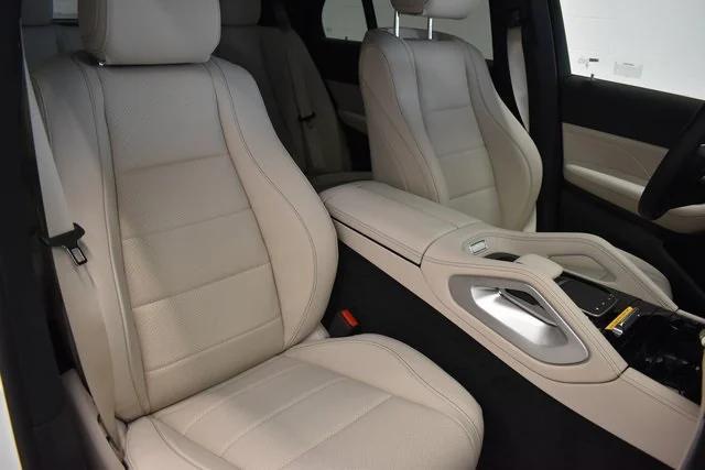 new 2025 Mercedes-Benz GLE 450 car, priced at $78,105