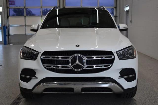new 2025 Mercedes-Benz GLE 450 car, priced at $78,105