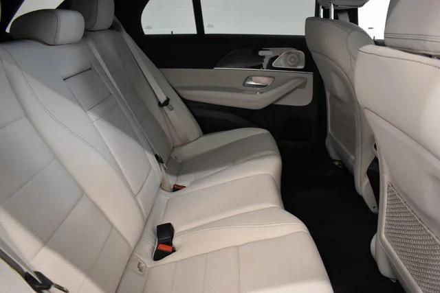 new 2025 Mercedes-Benz GLE 450 car, priced at $78,105