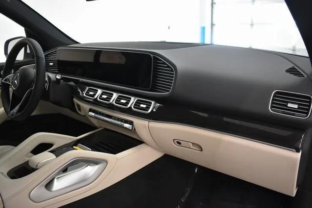 new 2025 Mercedes-Benz GLE 450 car, priced at $78,105