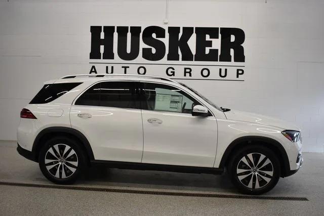 new 2025 Mercedes-Benz GLE 450 car, priced at $78,105