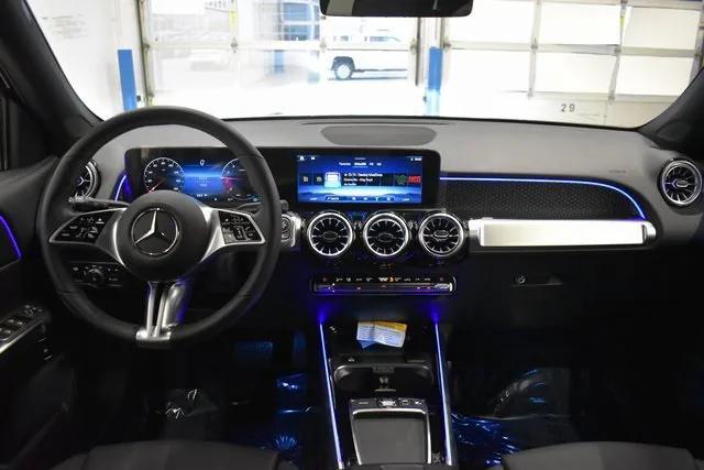 new 2025 Mercedes-Benz GLB 250 car, priced at $49,595