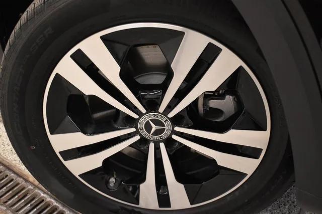 new 2025 Mercedes-Benz GLB 250 car, priced at $49,595