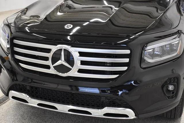 new 2025 Mercedes-Benz GLB 250 car, priced at $49,595