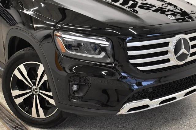 new 2025 Mercedes-Benz GLB 250 car, priced at $49,595