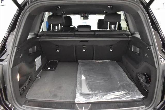 new 2025 Mercedes-Benz GLB 250 car, priced at $49,595