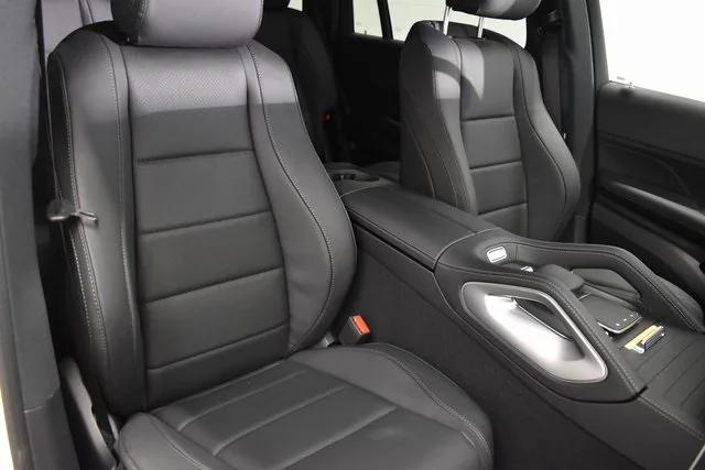 new 2025 Mercedes-Benz GLS 450 car, priced at $96,485
