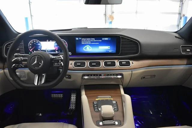 new 2025 Mercedes-Benz GLS 450 car, priced at $97,280