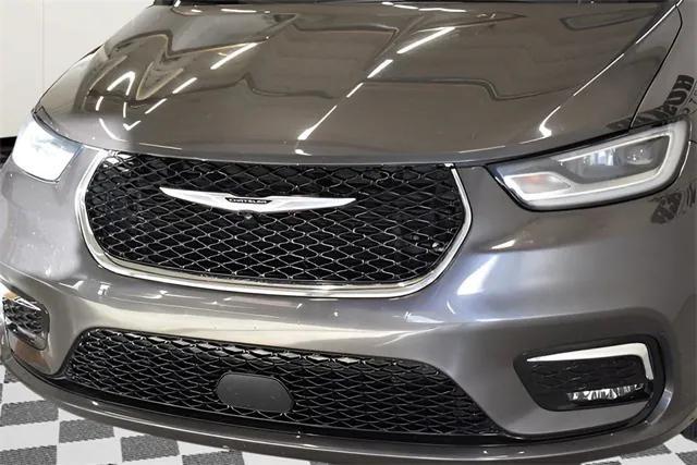 used 2021 Chrysler Pacifica car, priced at $19,498