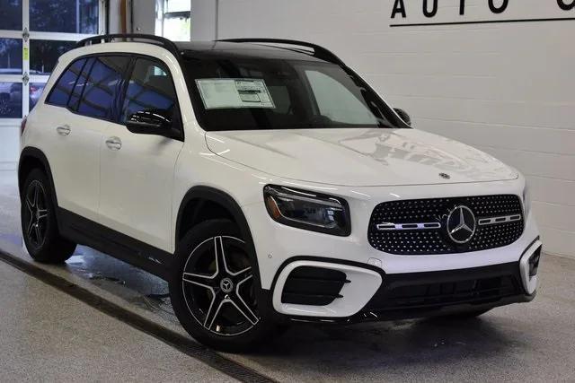 new 2024 Mercedes-Benz GLB 250 car, priced at $54,715