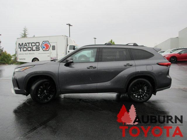 used 2023 Toyota Highlander car, priced at $43,988