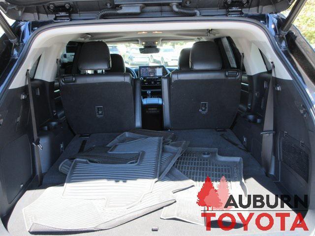 used 2022 Toyota Highlander car, priced at $40,688